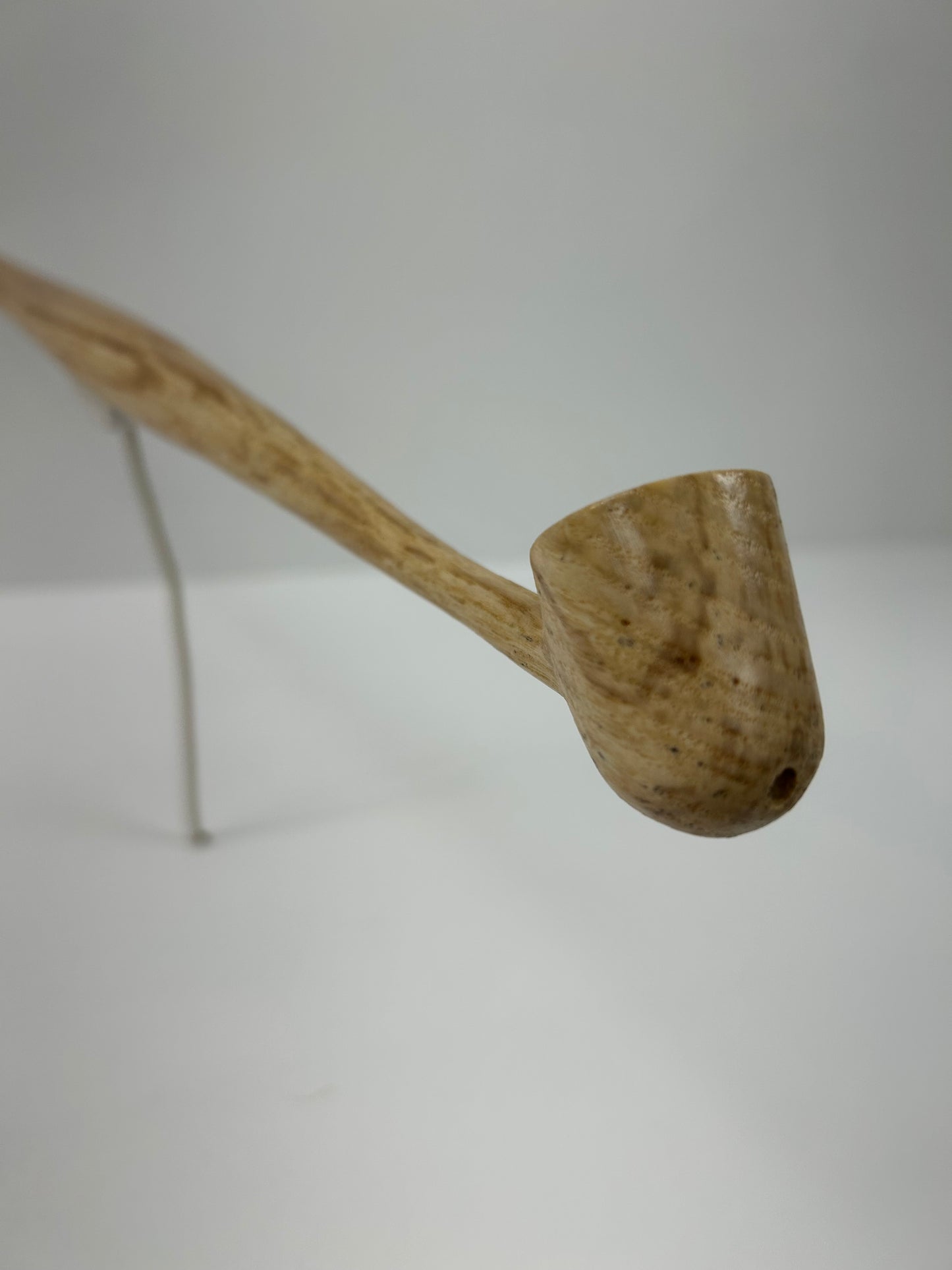 18 1/2" Ash wood pipe, 5/8" bowl width and depth