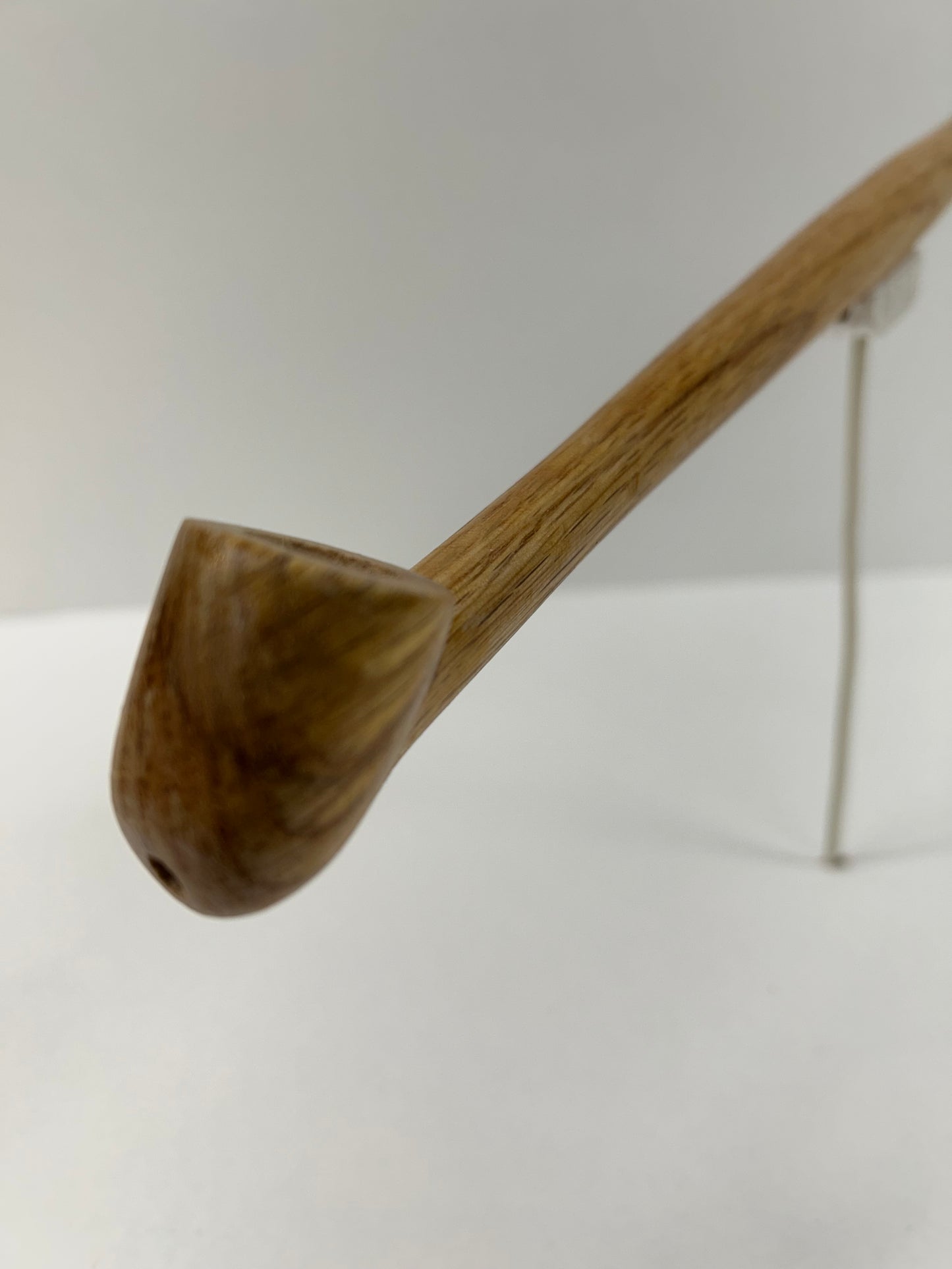 18" Oak wood pipe, 5/8" bowl width and depth